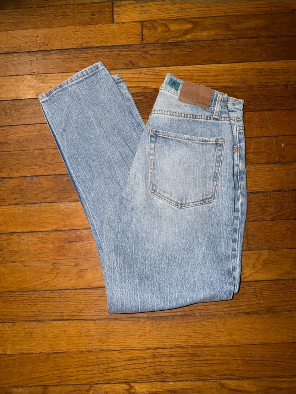 Aeropostale High Rise Button Fly Light Wash Mom Jeans